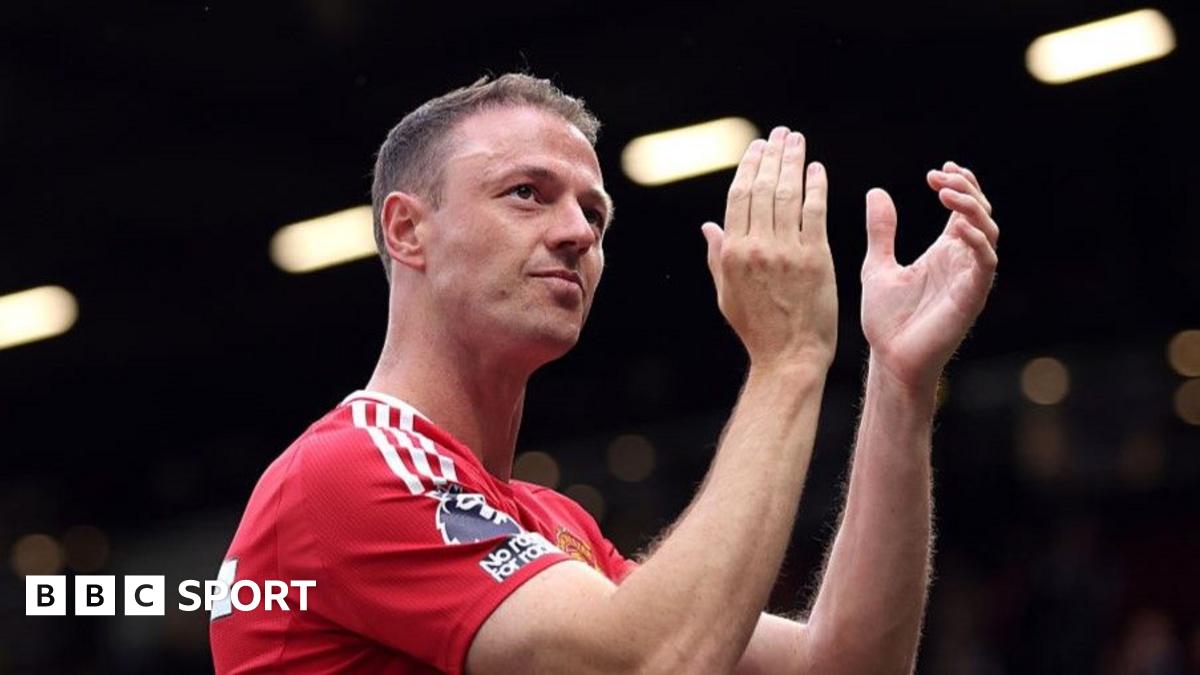 Jonny Evans set for new Manchester United role