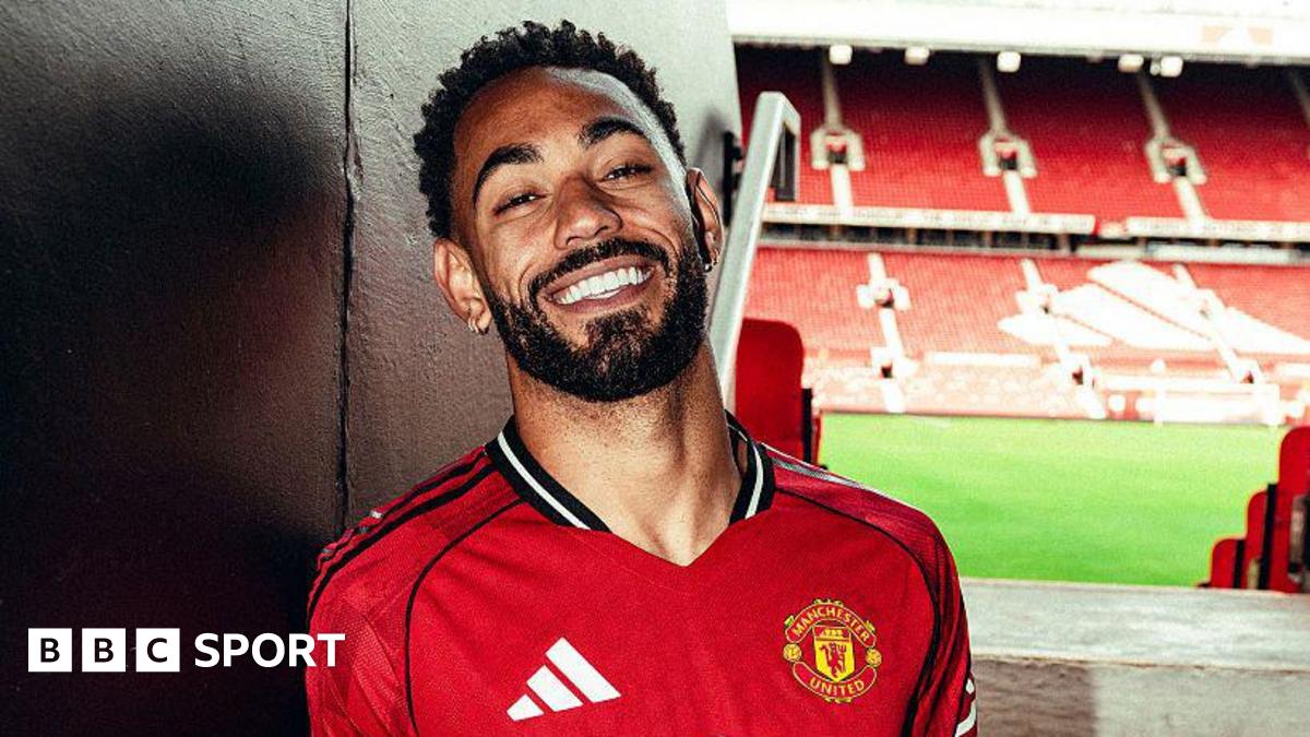 Man Utd: Matheus Cunha signs for £63m from Wolves