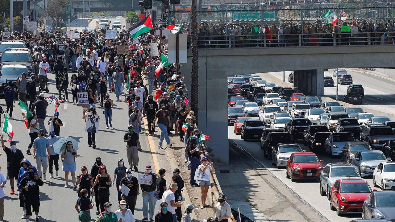 Tillis bill would make blocking roads during protests a federal crime