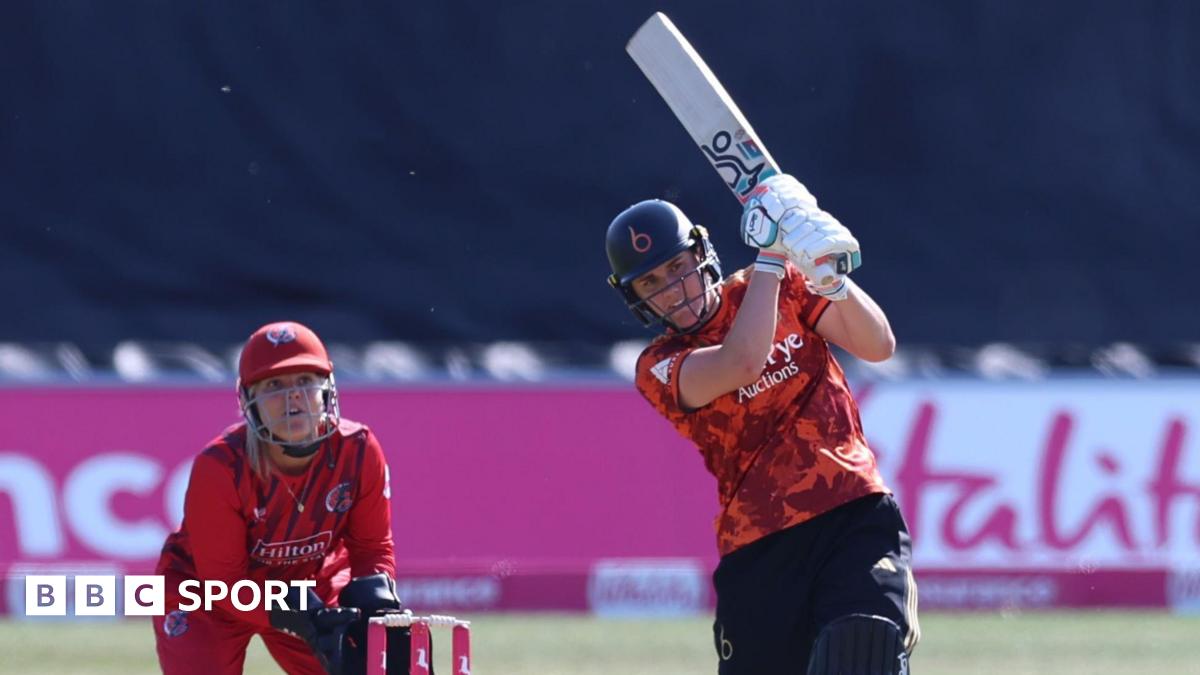 Women’s T20 Blast: Blaze and Hampshire Hawks boost Finals Day hopes