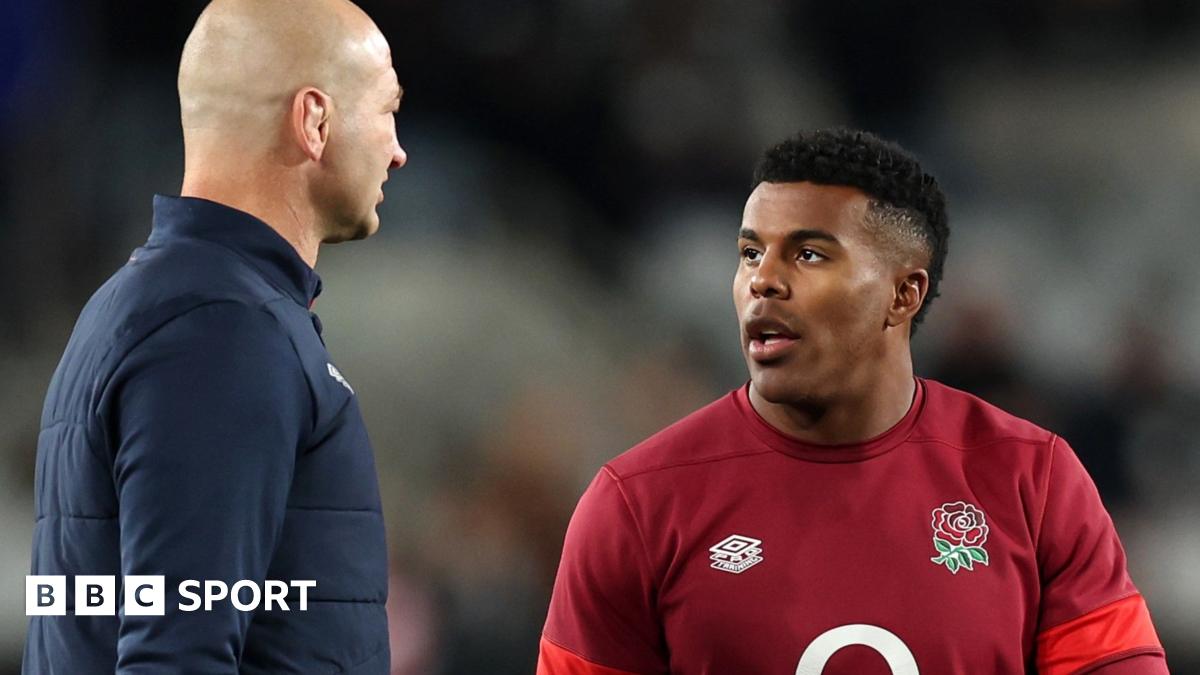 Immanuel Feyi-Waboso: England stick by wing for Argentina & US tour