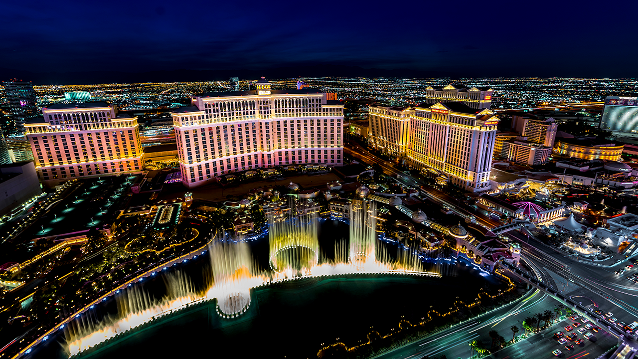 Police respond to deadly shooting on Las Vegas strip as people take cover