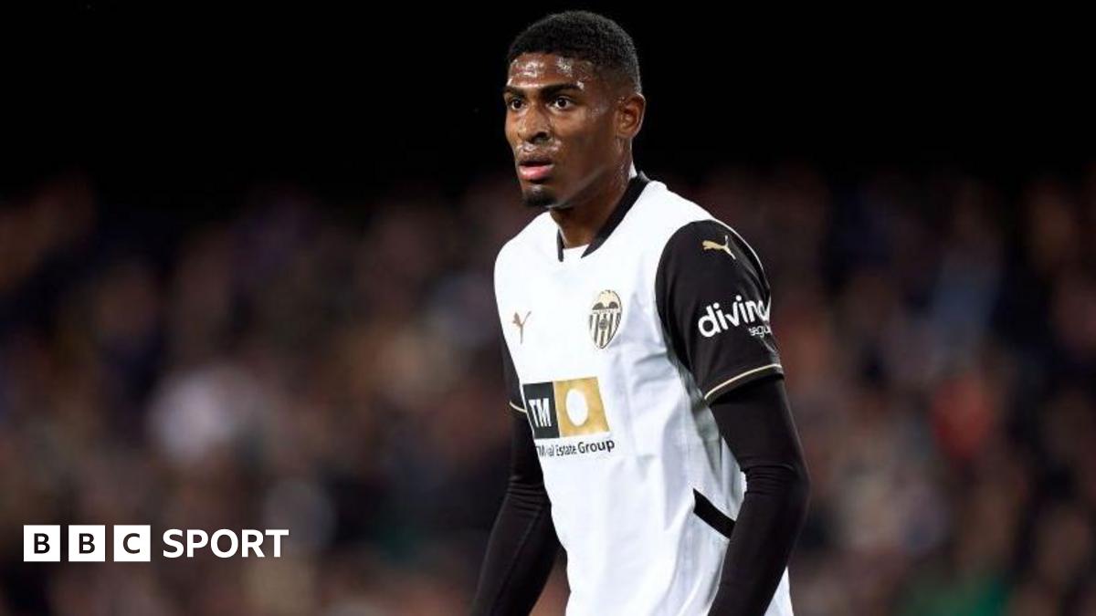 Arsenal transfer news: Gunners in talks to sign Valencia defender Cristhian Mosquera