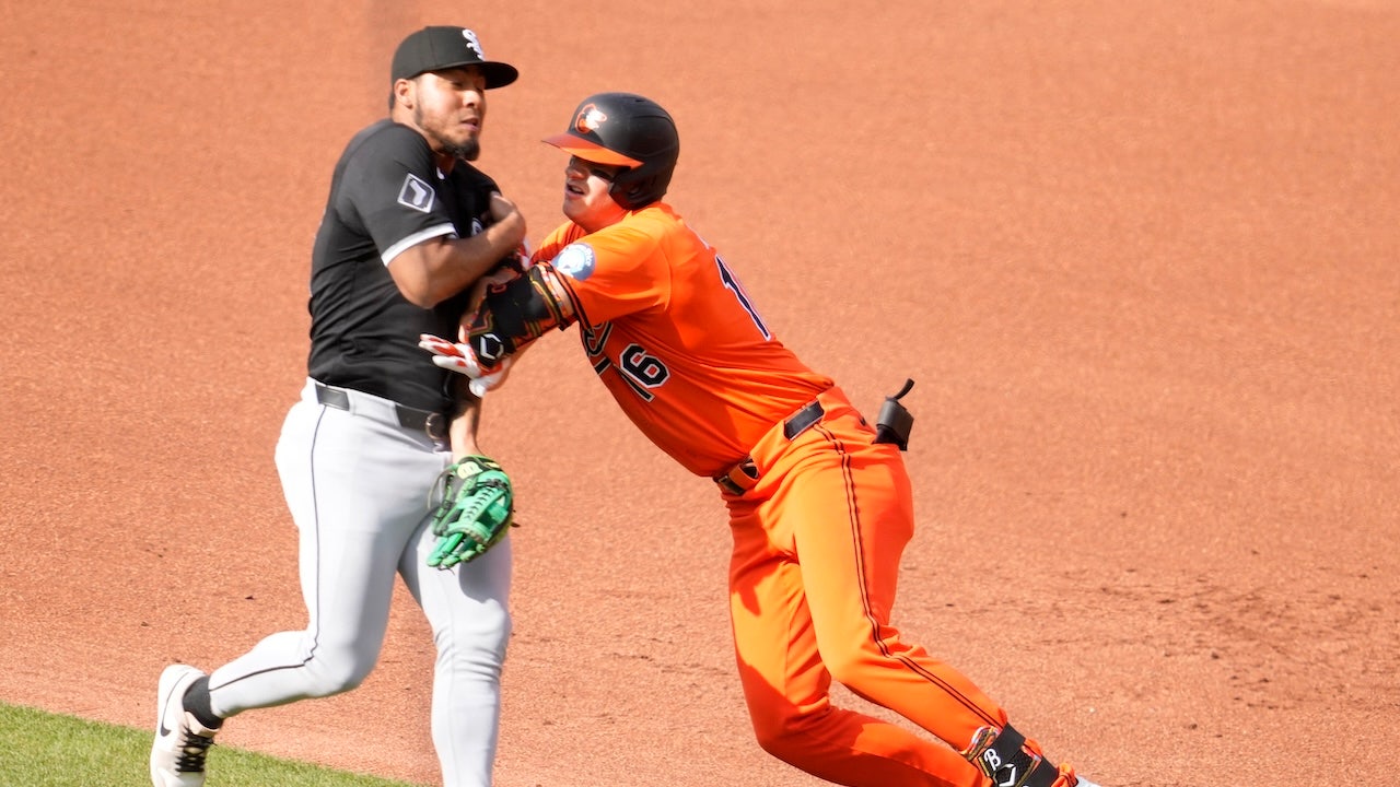 The Orioles’ Coby Mayo’s rundown play sparks bench-clearing incident during game