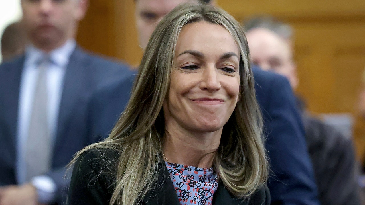 Karen Read’s lawyer urges jury to find her not guilty in officer’s death