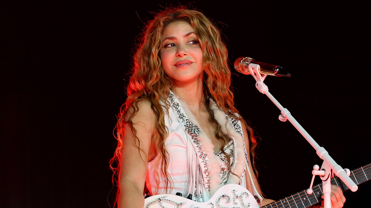 Shakira cancels Washington D.C. concert due to production issues, sixth of tour