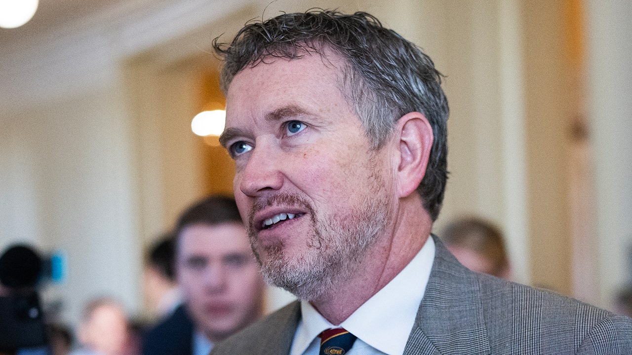 Trump’s political team creates PAC to oust Rep. Massie from Congress in 2026