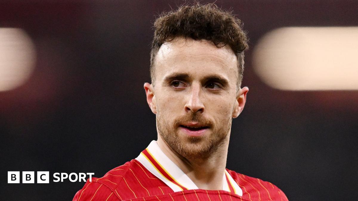 Diogo Jota and Andre Silva: Manchester United lay tribute at Anfield