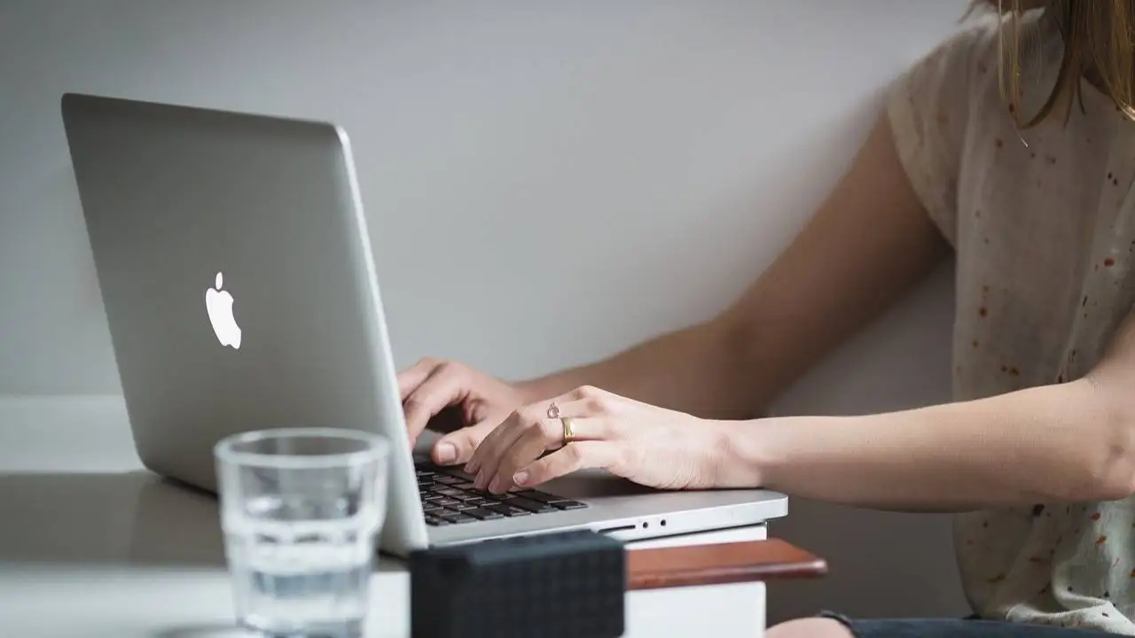 Americans spend over 10 hours online daily, according to new survey