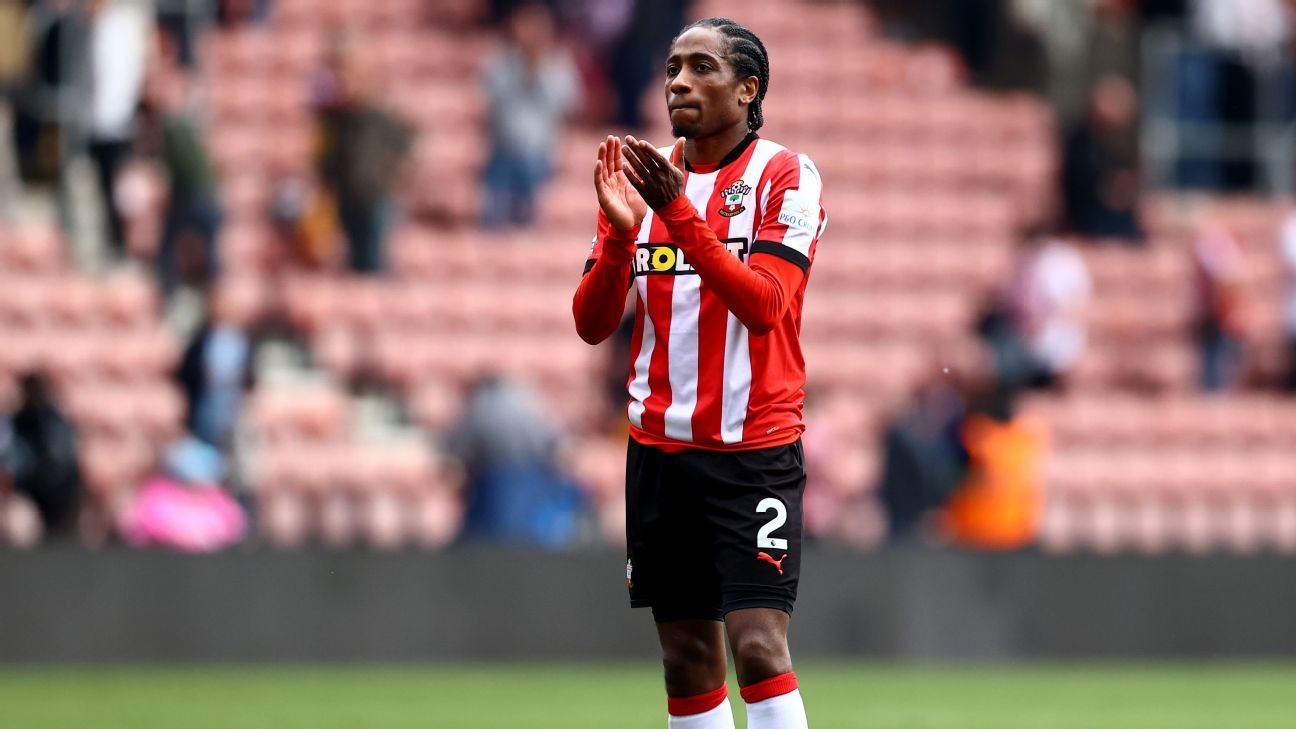 England defender Walker-Peters joins West Ham on free transfer