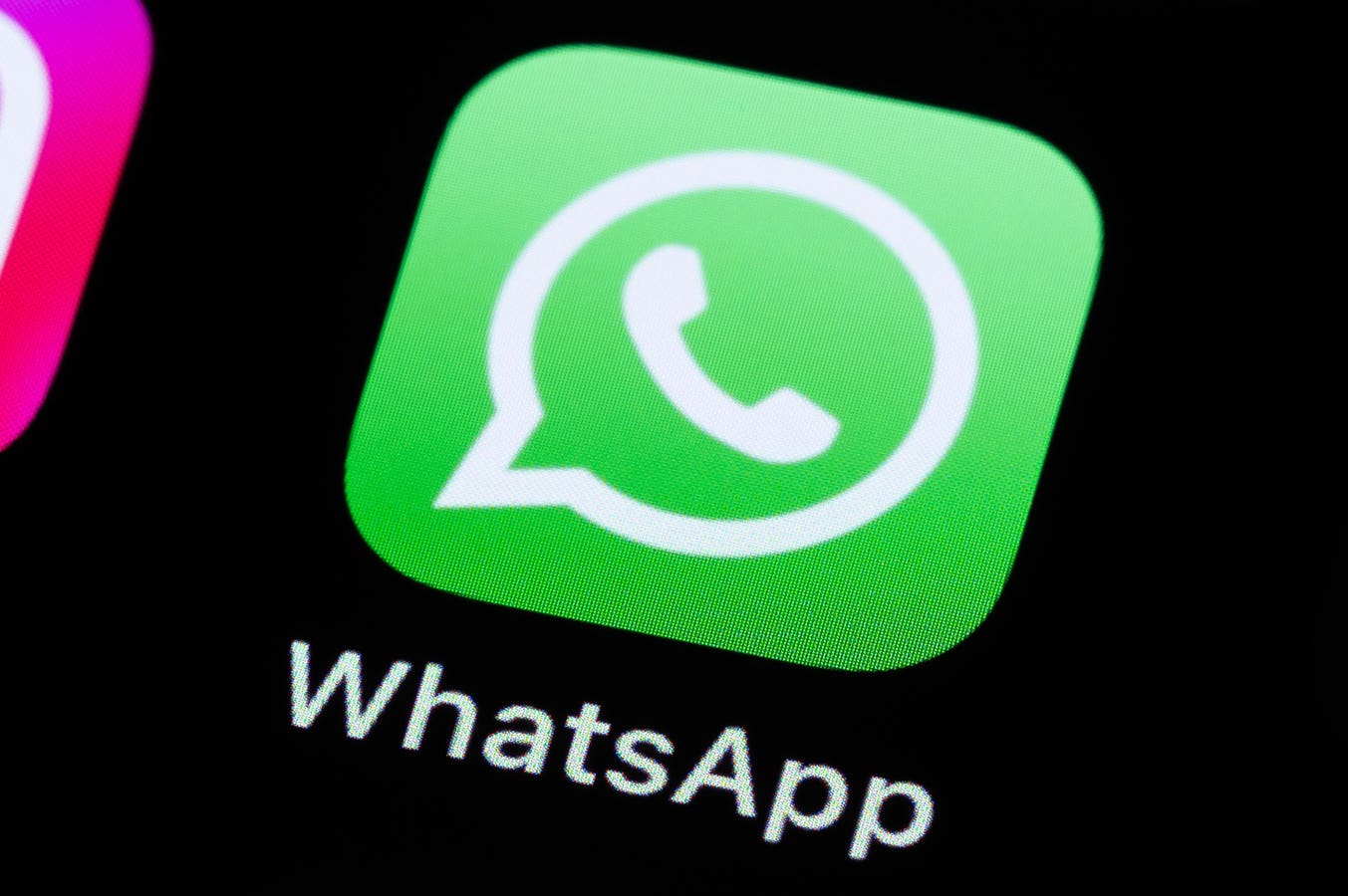 What Is WhatsApp Advanced Chat Privacy? Here’s How To Turn It On