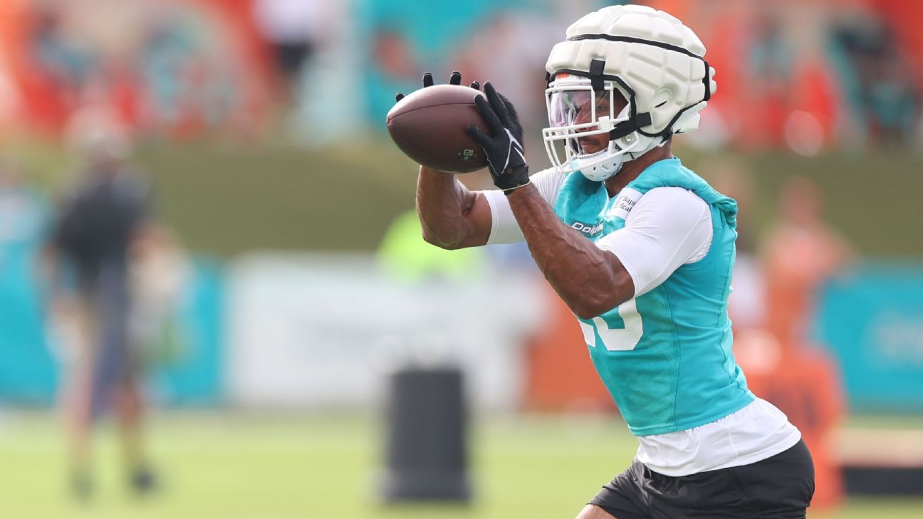 Fitzpatrick ‘definitely’ wants long-term stay with Dolphins