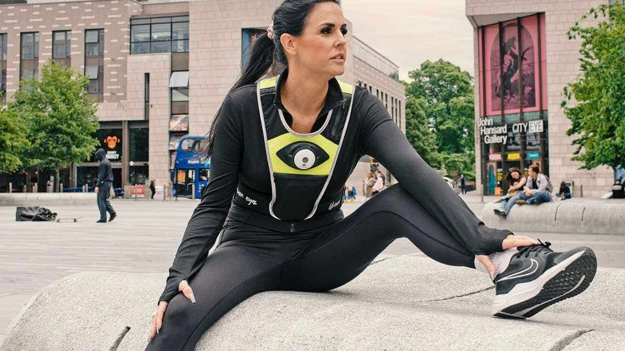 Urban Eyes safety vest with cameras helps protect runners from harassment