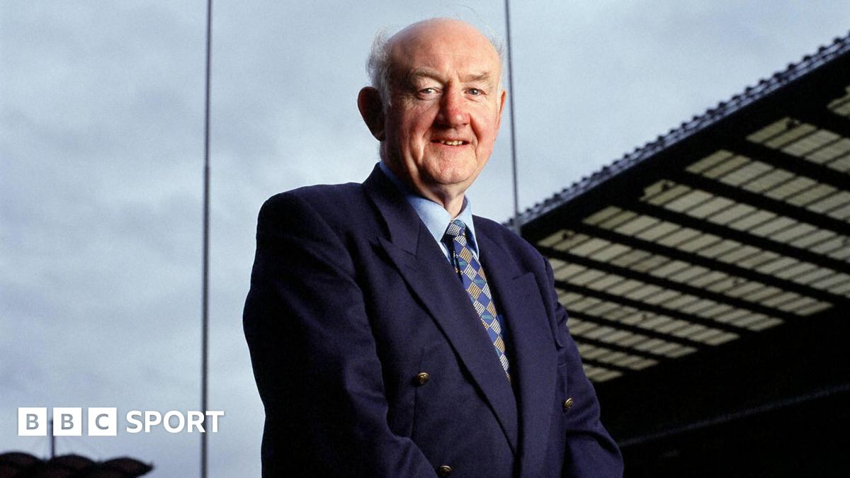 Ray French: Rugby league legend and BBC commentator dies aged 85