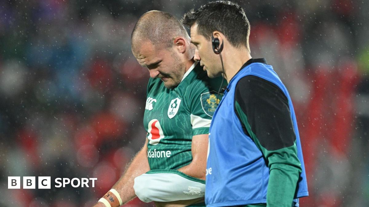 Jacob Stockdale: Ireland wing injures shoulder in Georgia win