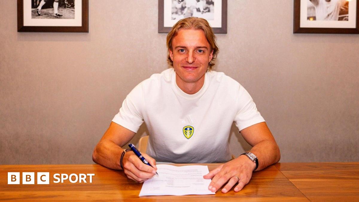 Leeds United news: Sebastiaan Bornauw signs from Wolfsburg for £5.1m
