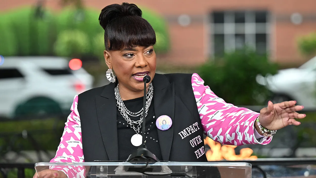 Bernice King urged Robert Griffin III to stop posting about Angel Reese