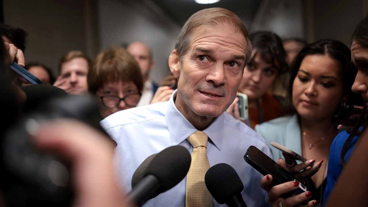 Democrats demand a hearing on Epstein case amid Republican divisions