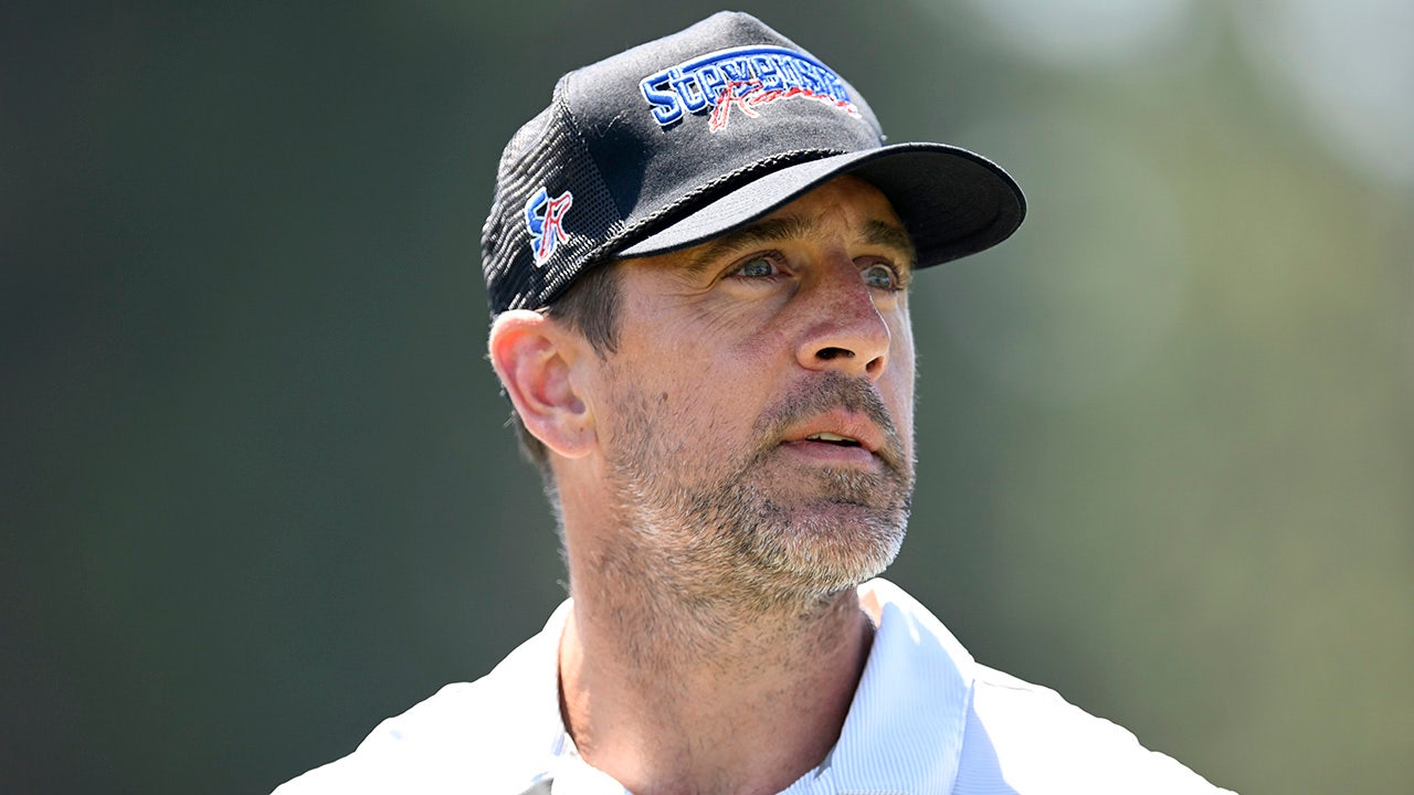 NFL news: Steelers’ Aaron Rodgers goes viral for response to young fan
