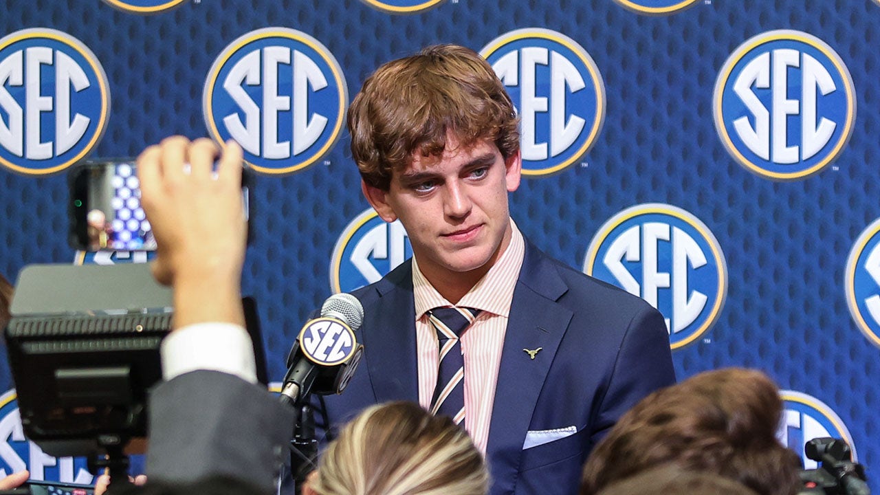Arch Manning explains why he stayed at Texas despite transfer speculation