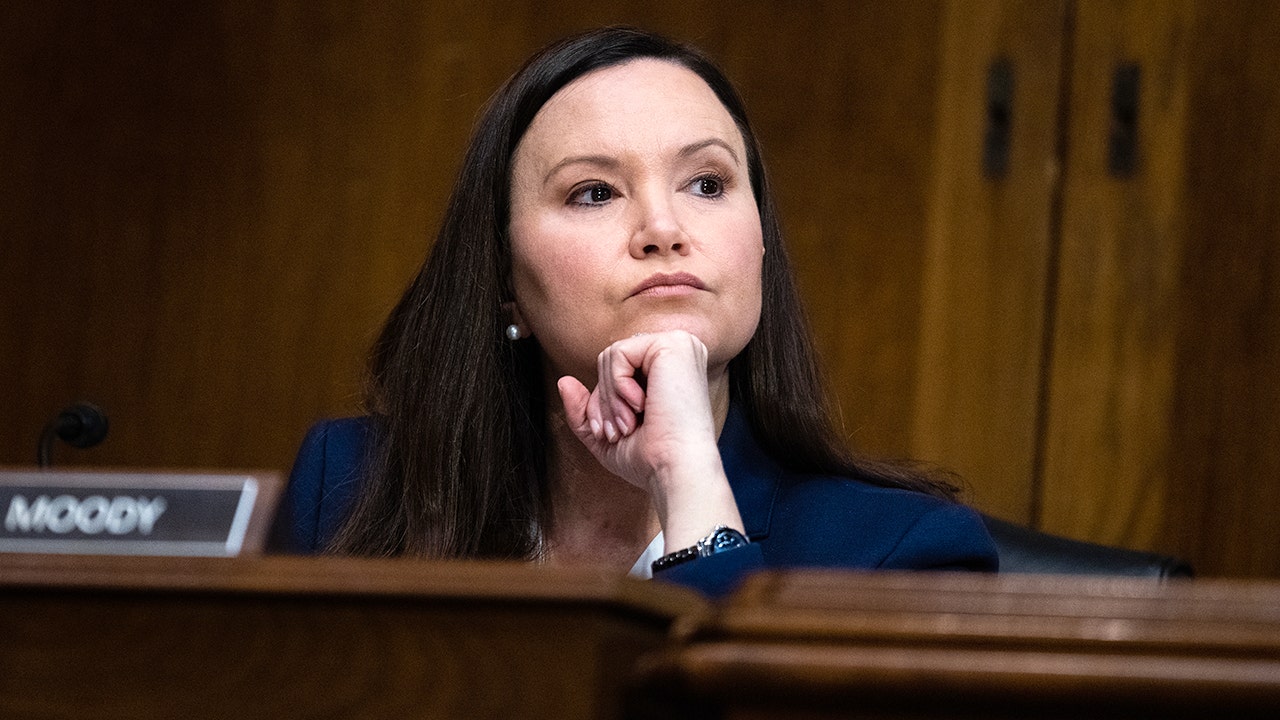 DeSantis-appointed Ashley Moody scores Trump endorsement