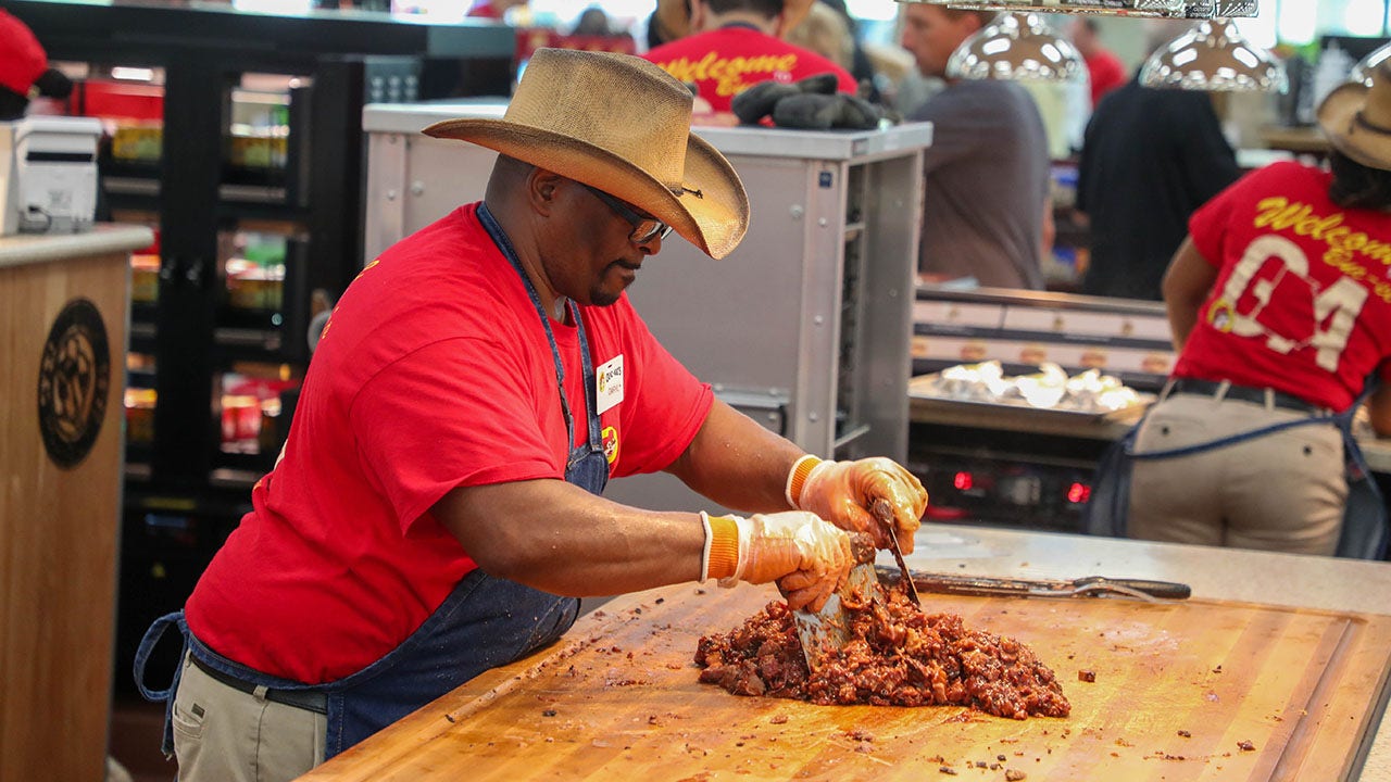 15 gas stations with food worth a detour, according to online reviews