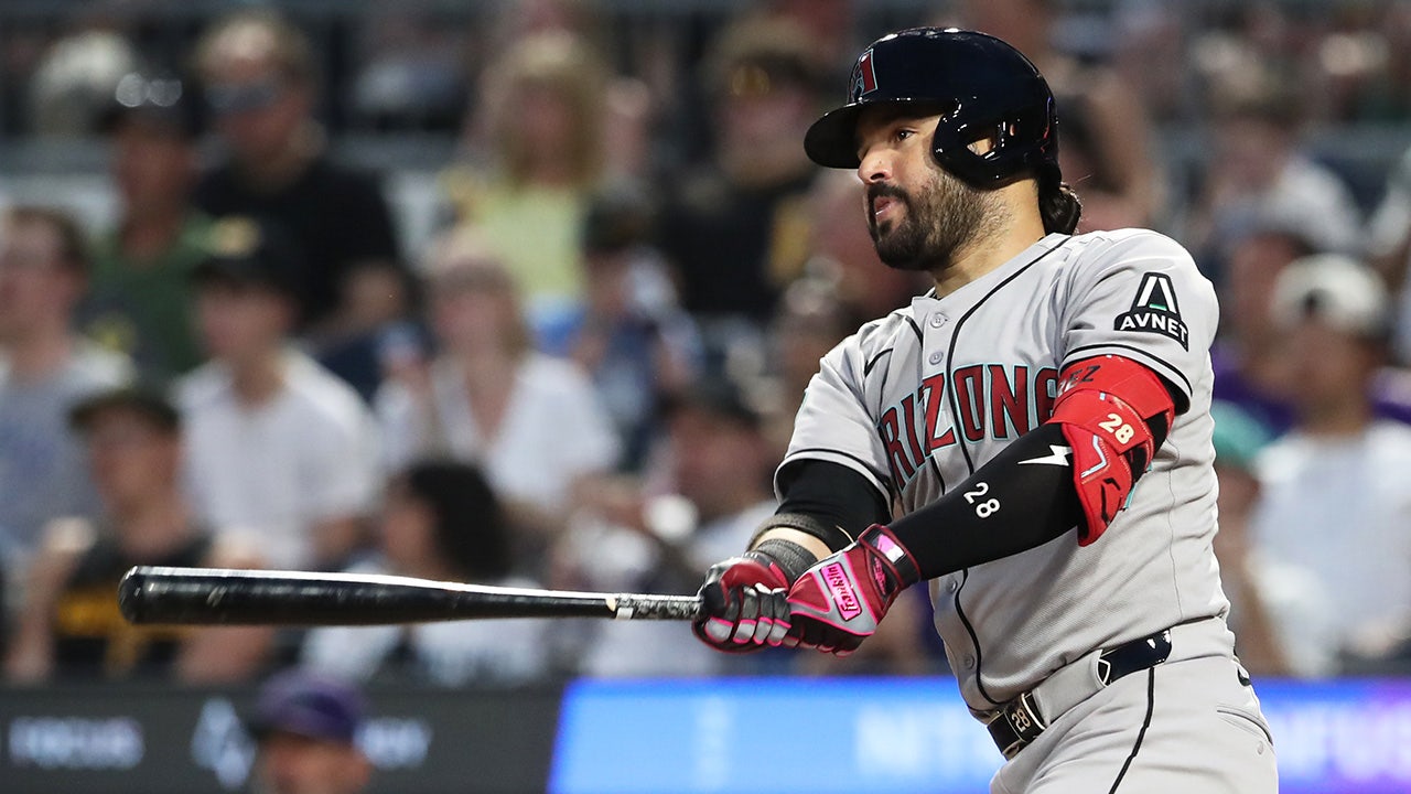 MLB trade deadline: Mariners making splash with Eugenio Suárez deal