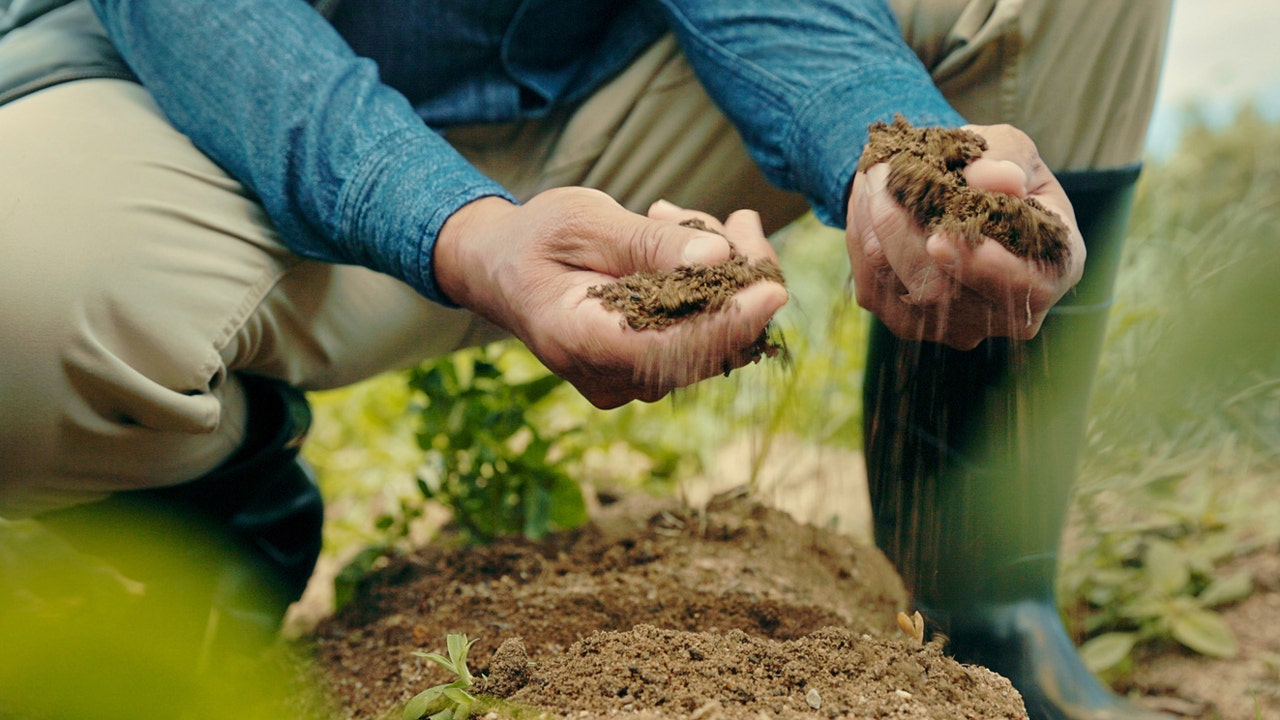 Sen. Marshall believes soil health a key to a healthier America