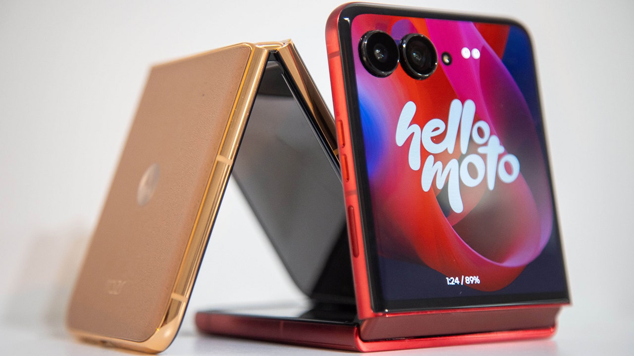 Foldable phones: Cool tech with serious drawbacks as Apple plans 2026 entry