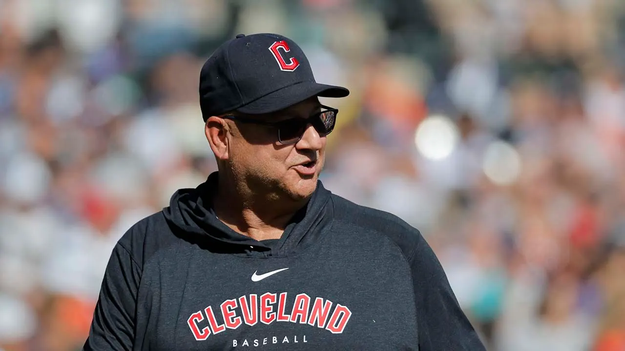 Terry Francona defends Guardians name change