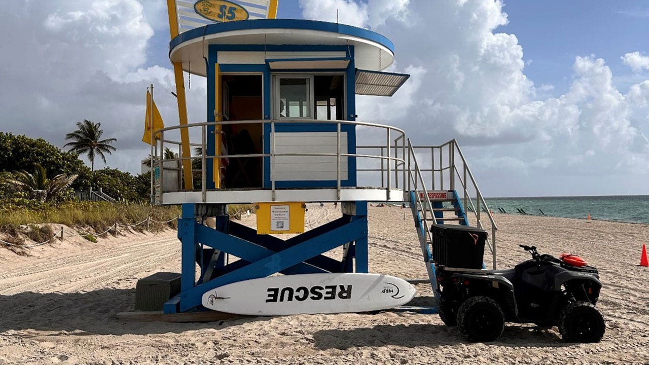 Man hospitalized after shark attack at Hollywood Beach in South Florida