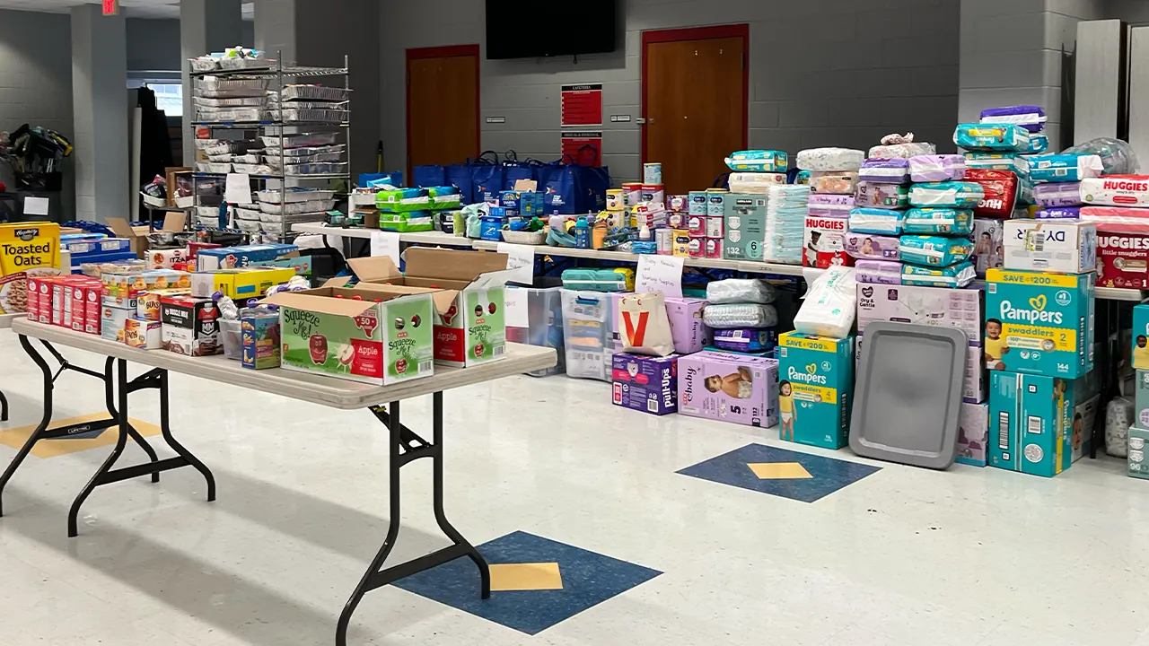 Texas community rallies as Ingram Elementary supports flood victims