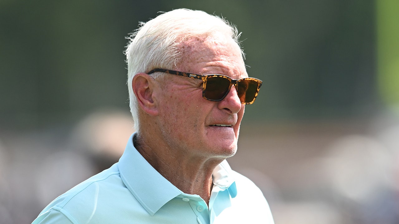 Browns owner Jimmy Haslam denies pursuing Arch Manning in 2026 NFL draft