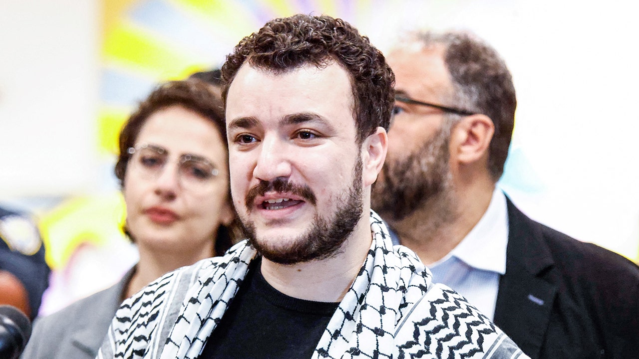 Columbia anti-Israel activist refuses to condemn Hamas in CNN interview