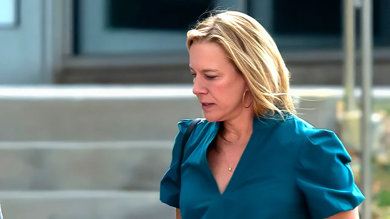 Mistress takes stand in trial of dentist who poisoned wife with cyanide