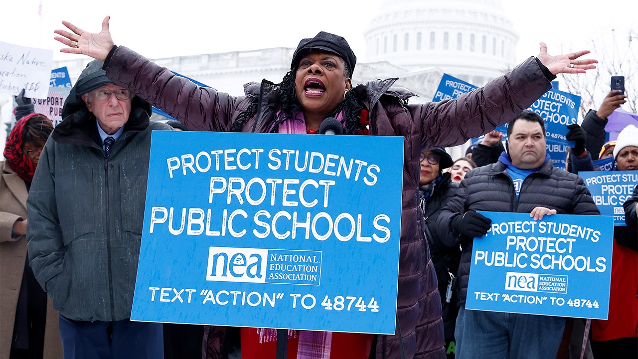 Congress targets NEA’s partisan activities with accountability legislation