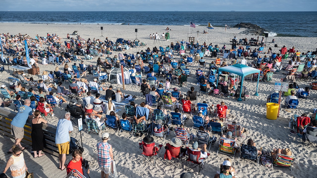 Catholic beach Mass attracts faithful summer worshipers on Long Island shores weekly