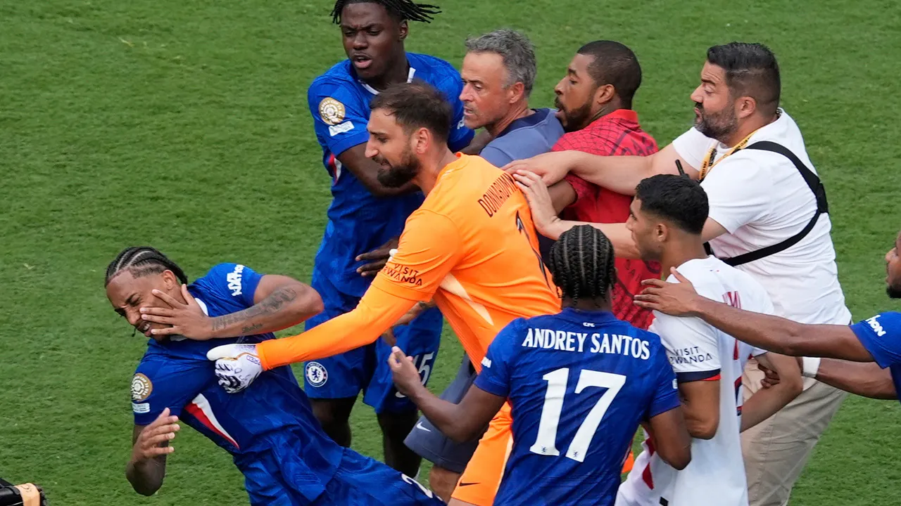 Chelsea, PSG players brawl at end of FIFA Club World Cup