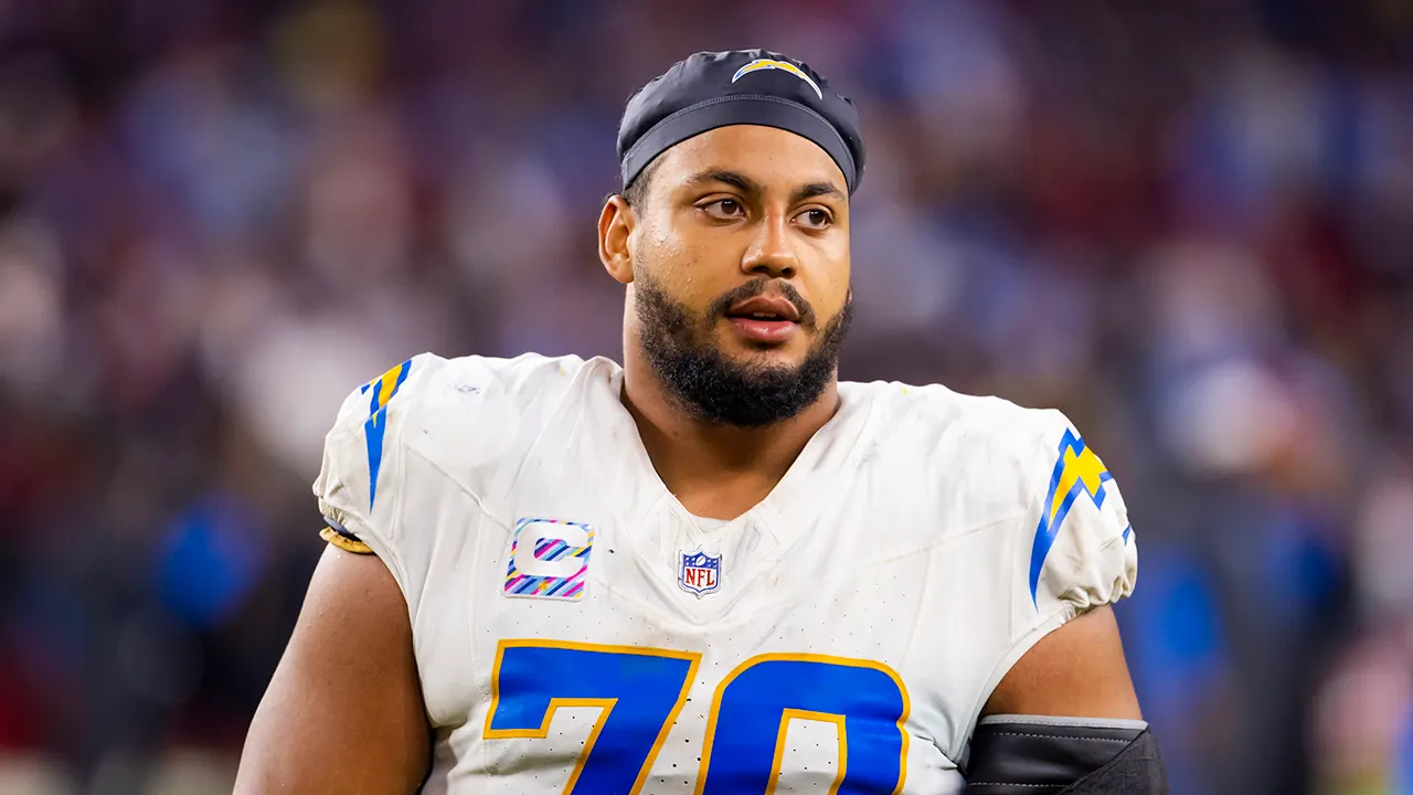 Chargers’ Slater becomes NFL’s highest-paid offensive lineman with $114M deal