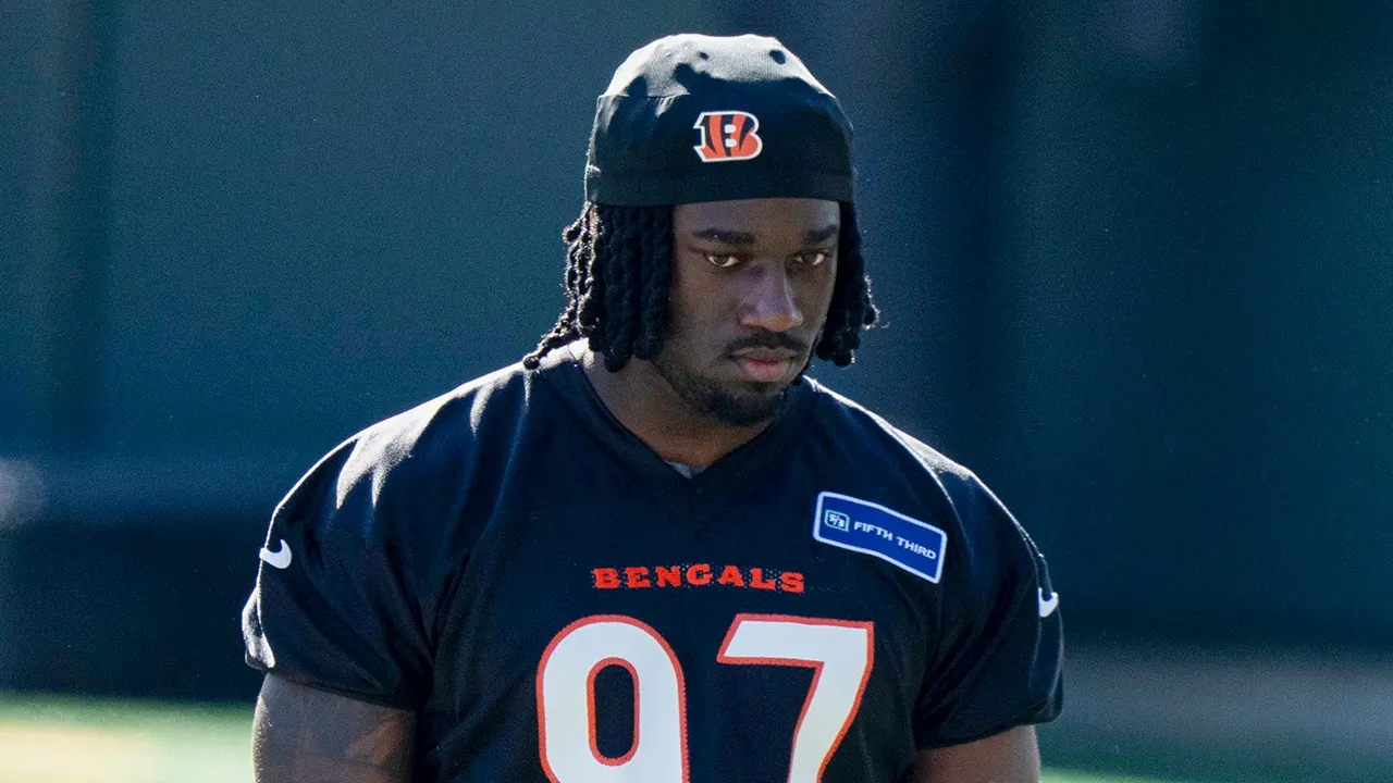 Bengals first-round pick Shemar Stewart signs his rookie deal after standoff