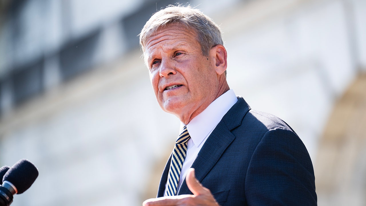 Judge partially blocks Tennessee law banning adults from helping minors get abortions