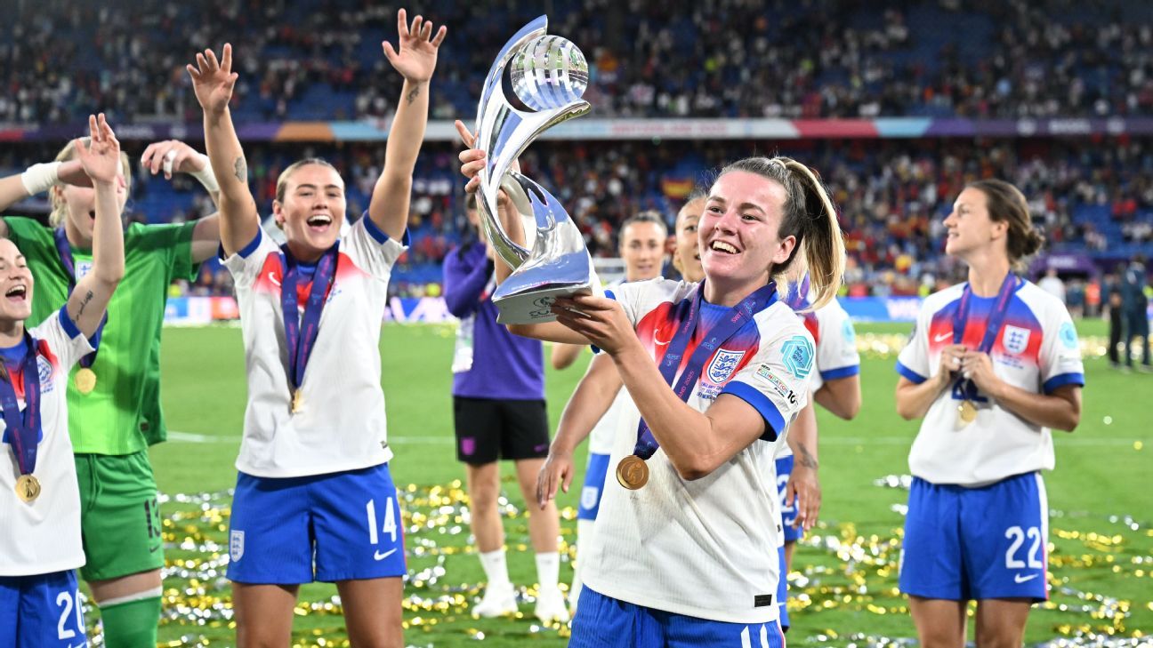 England’s Lauren Hemp makes Euro 2025 trophy out of Lego