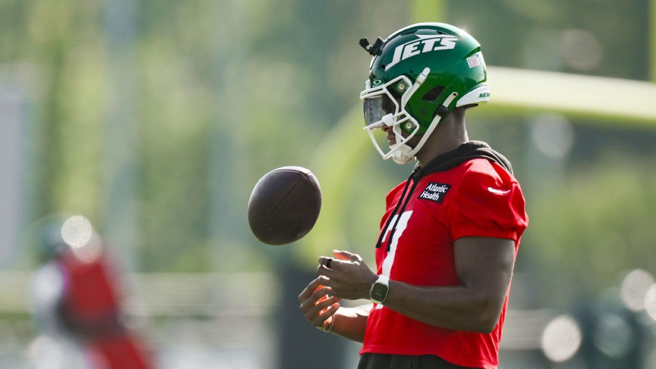 Why Jets alums hope Fields can bring back winning ways