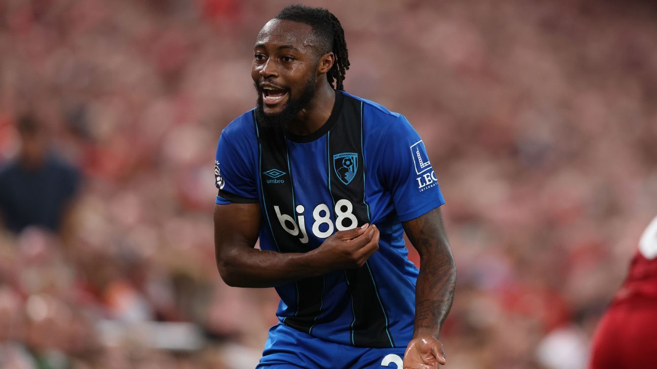 Rooney: Fines, points deductions can tackle racist abuse