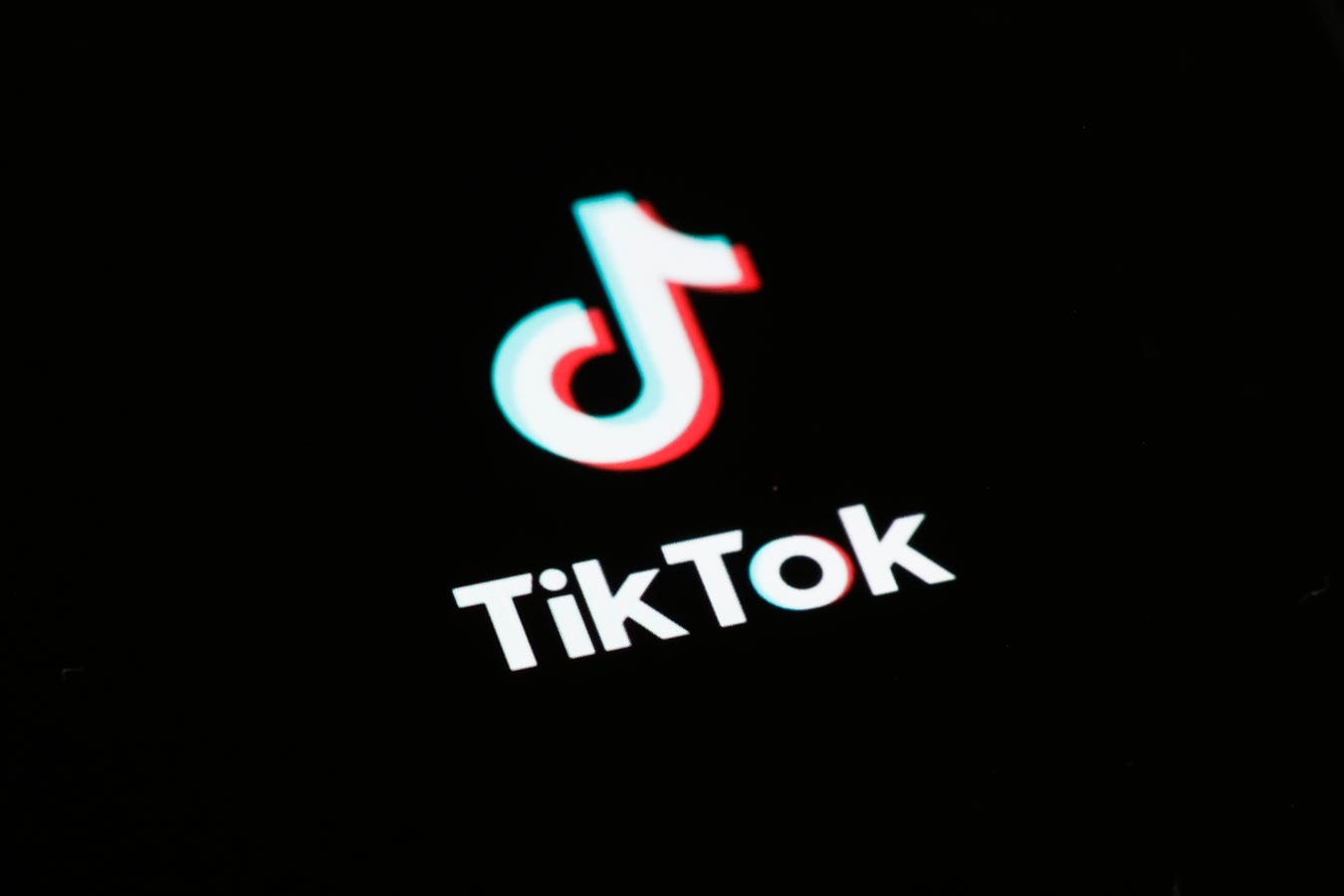 How To Go Viral On TikTok and Explode Your Reach In 2025