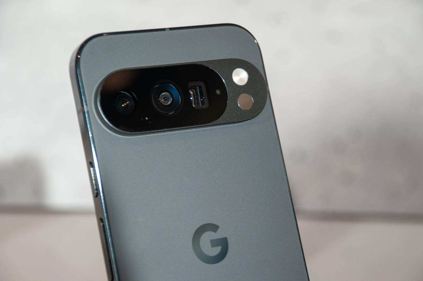Google Emails Huge Discounts To Pixel 10 Buyers