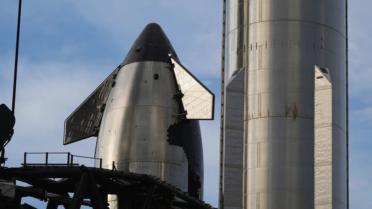 SpaceX Starship attempts 10th test flight Monday after tech issue