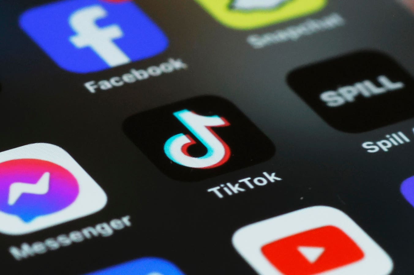 Networks Of Foreign Scammers Are Extorting American Kids