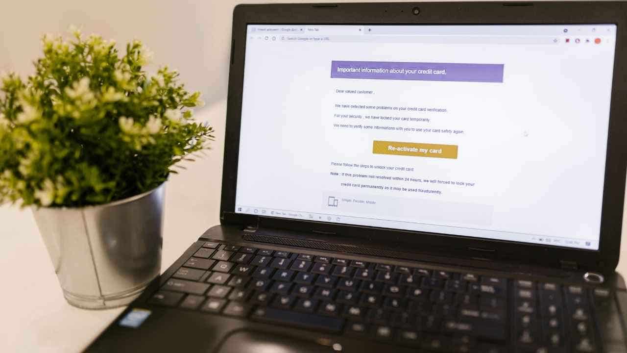 Convincing Chase bank phishing scam email targets customers’ personal data