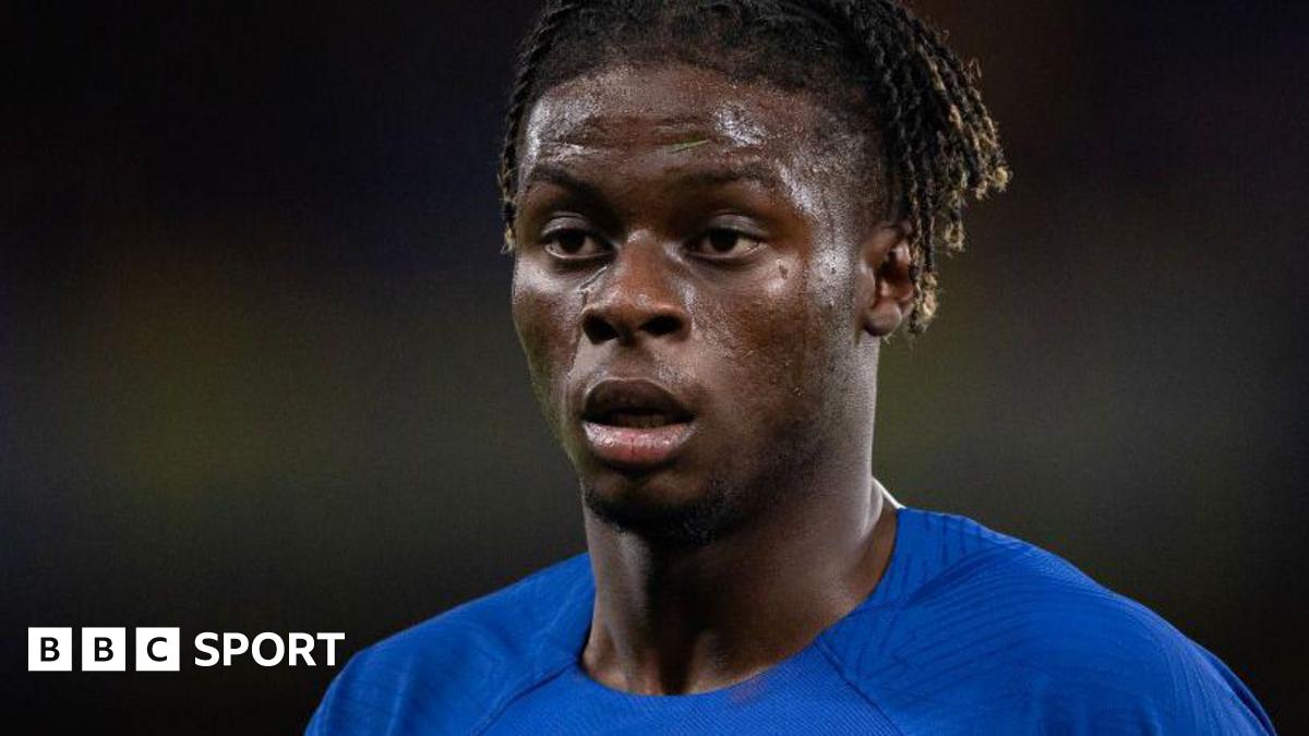 Burnley sign Lesley Ugochukwu from Chelsea